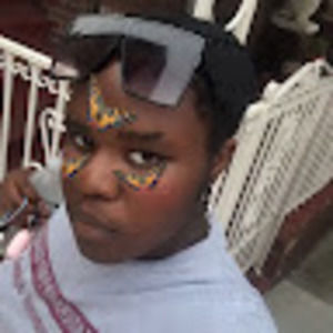 Meet your Posher, Laurie